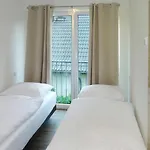 Feriehus Haus 8 *